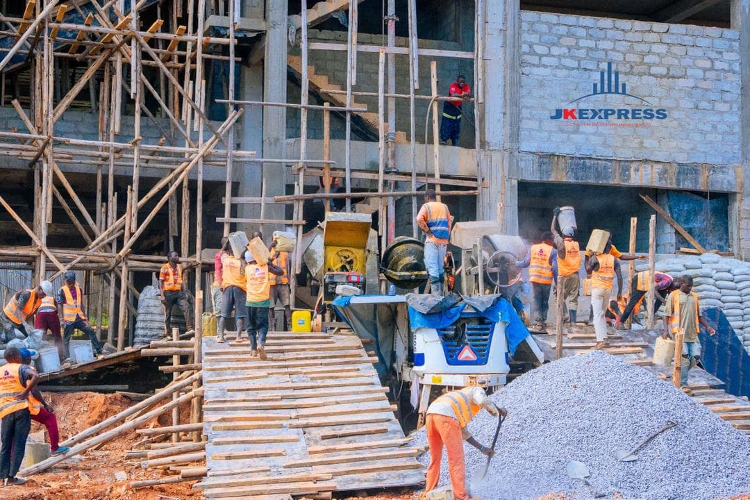 JK Express site team and materials on site